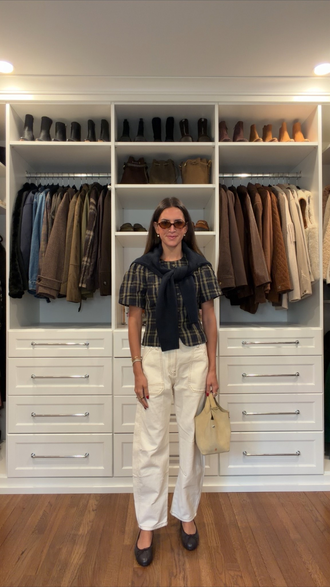Xsmall top 

Fall outfits 
Jeans 
Ballet flats

#LTKdayinmylife #LTKgrwm #LTKSaleAlert
