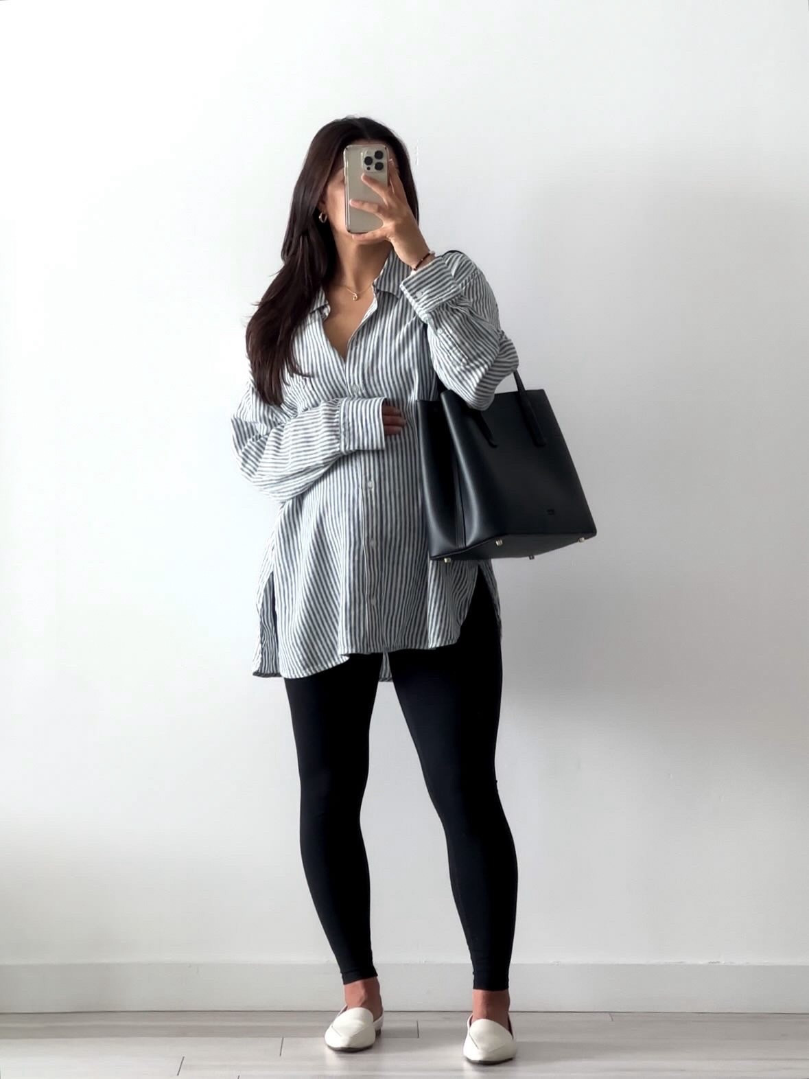 bump friendly workwear ootd — 

details:
shirt - @oldnavy
leggings - @amazon maternity leggings
shoes - @target 
bag - @frejanyc 

linked on @shop.ltk 🔗 

#workwear #officeoutfit #maternity #smartcasual #miamicontentcreator 