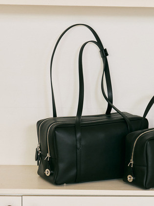 Soft box boston bag black | (주)더블유컨셉코리아/W Concept(KR)
