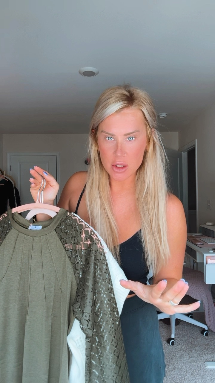 Amazon fall tops that aren’t bodysuits or cropped! 

#LTKVideo #LTKSeasonal #LTKStyleTip