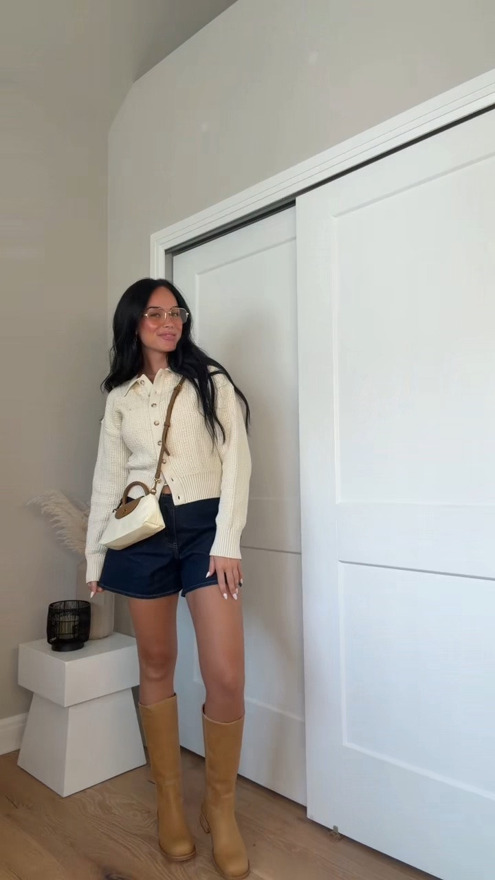 Such a cute outfit for a fall girls’ brunch 🍂
I’ll have all my outfit details linked over on my LTK! 🫶🏻

My sizing: 5’7”, 145 lbs, 32DD
Wearing a size small sweater + size 27 shorts



#AbercrombieStyle #FallOutfit #PumpkinPatchOutfit #SteveMadden #FallFashion Abercrombie fall outfit, pumpkin patch outfit inspo, fall girls brunch outfit, Steve Madden fall boots, casual fall outfit @abercrombie @Steve Madden US
