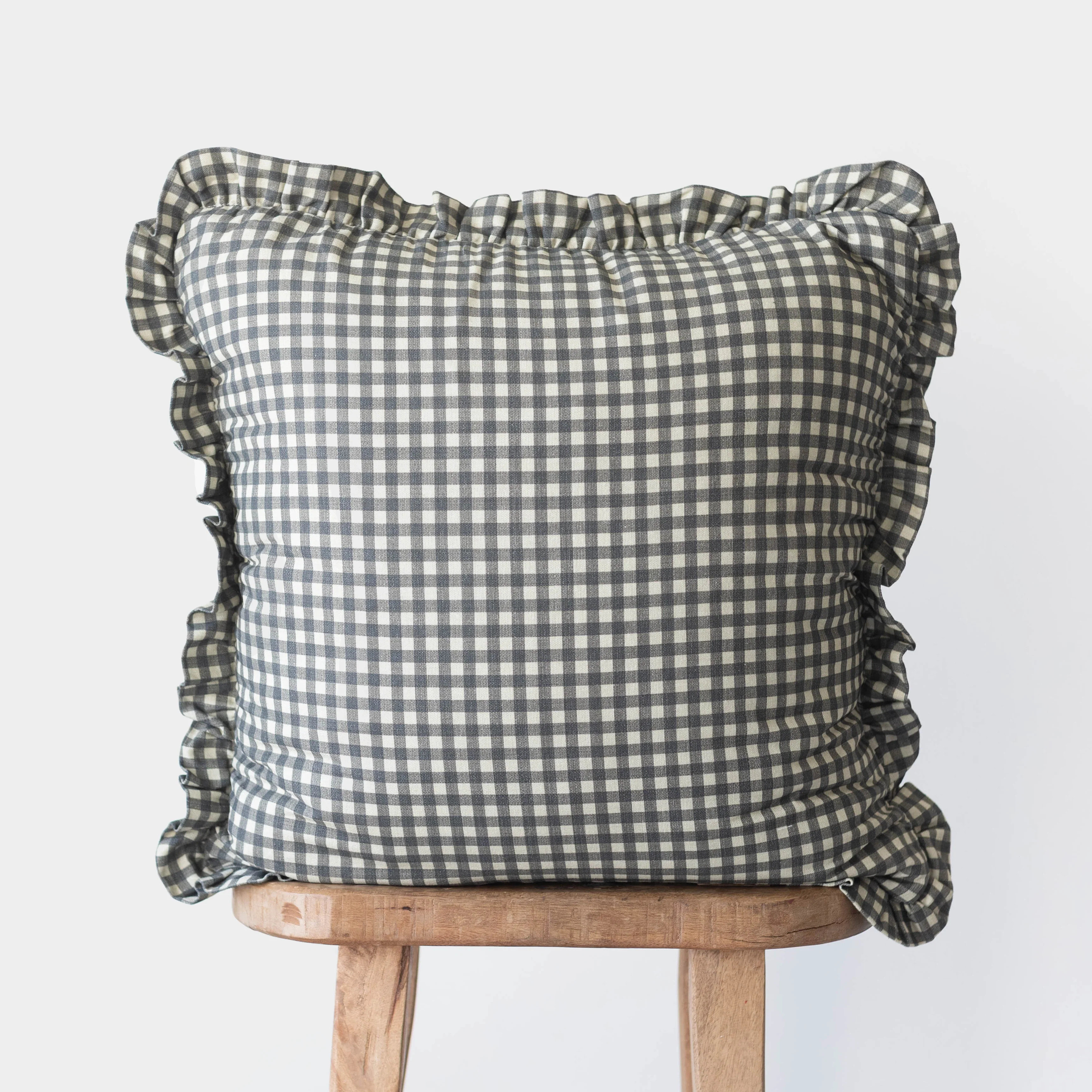 Midnight Gingham Ruffle - 18" | 20" | 22" | 12x20" | Woven Nook