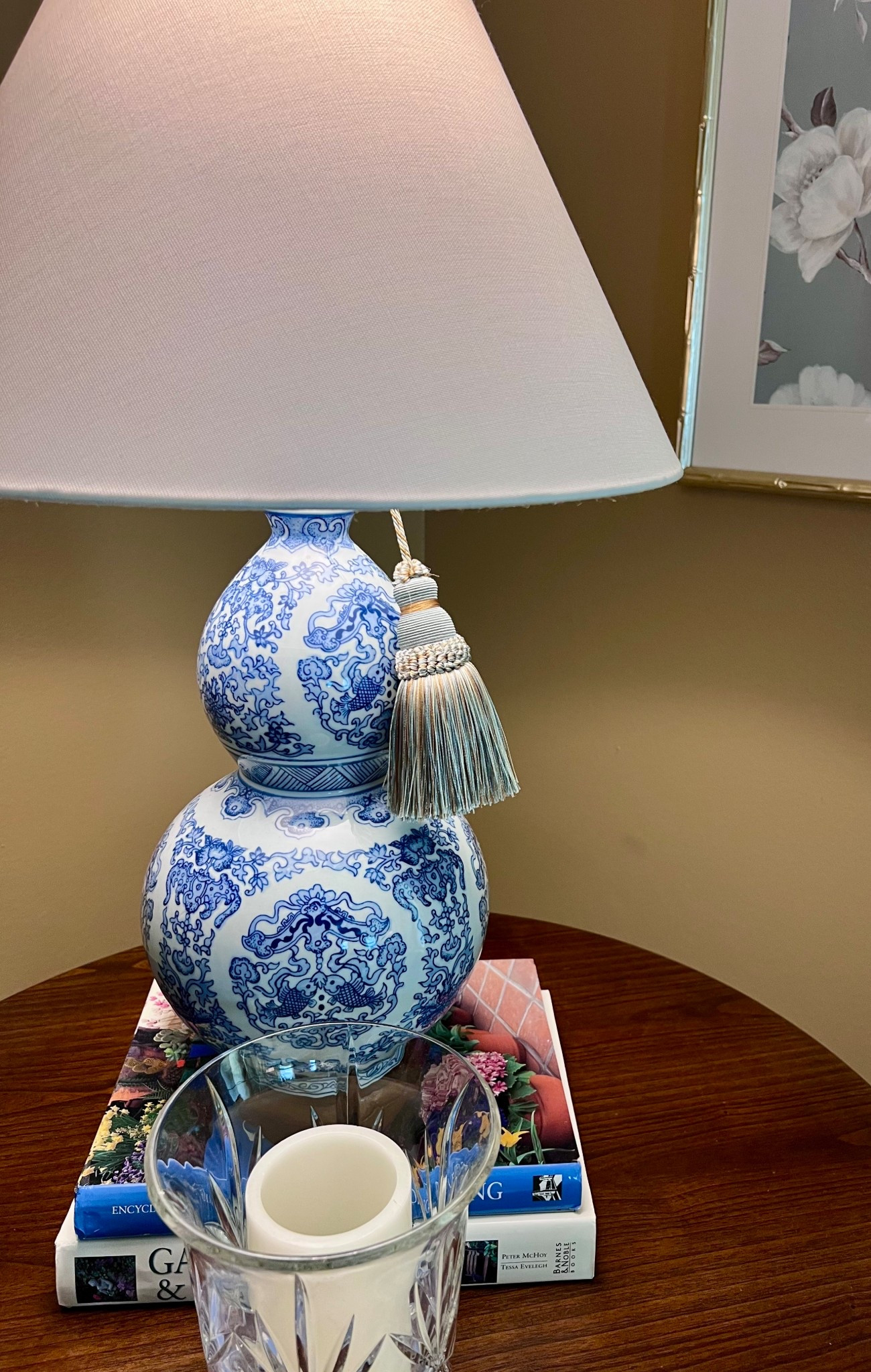 Amazon blue and gold tassel
Grandmillenial 
Decor
Style
Chinoiserie lamp

#LTKOver40 #LTKSaleAlert #LTKHome