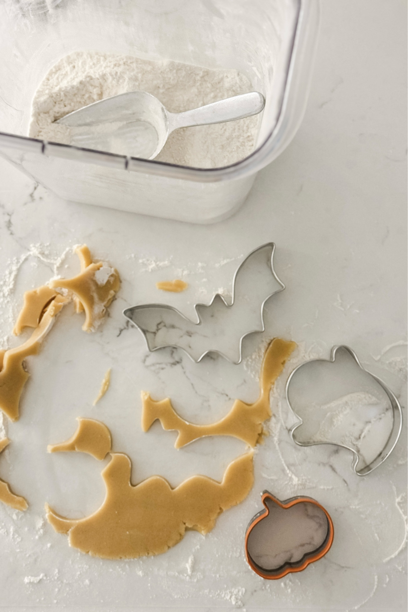 This weekend we baked some sugar cookies with our #LTKToddler and used festive cookie cutters to make them more “Halloween”. 👻🦇🎃

We also used cookie icing and sprinkles to decorate them which I’ve included below!

#LTKHalloween #LTKHome #LTKKids