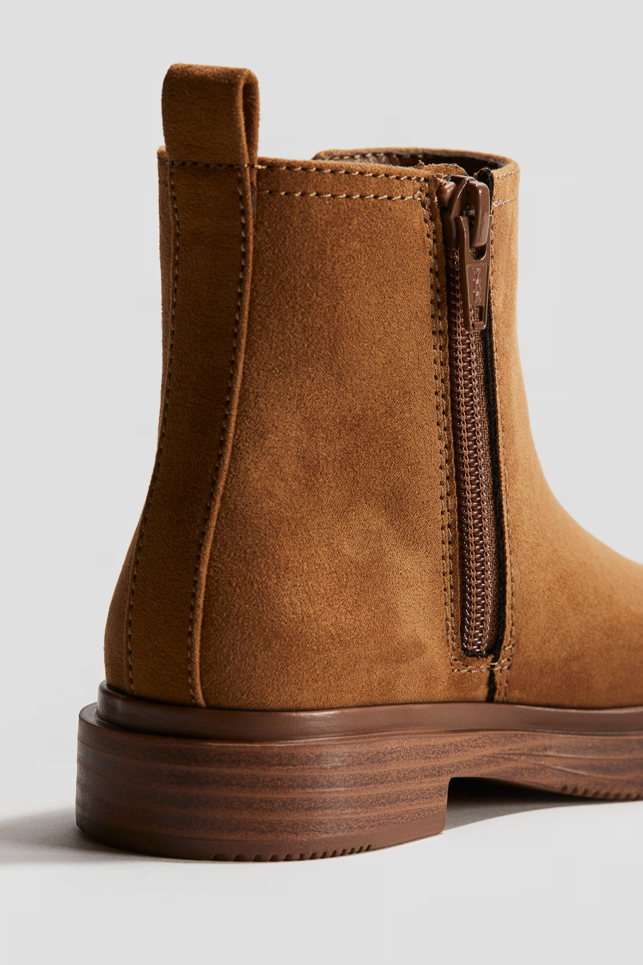 Chelsea boots | H&M (UK, MY, IN, SG, PH, TW, HK)