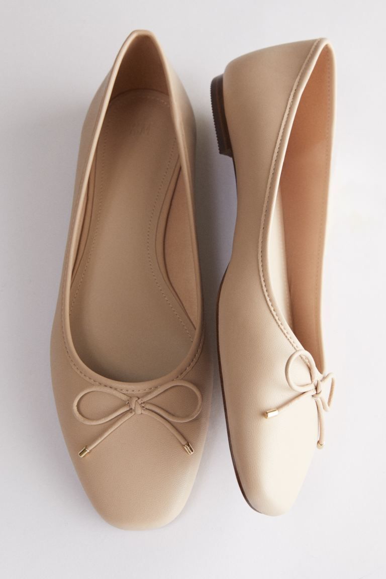 Ballet Flats - Light beige - Ladies | H&M US | H&M (US + CA)