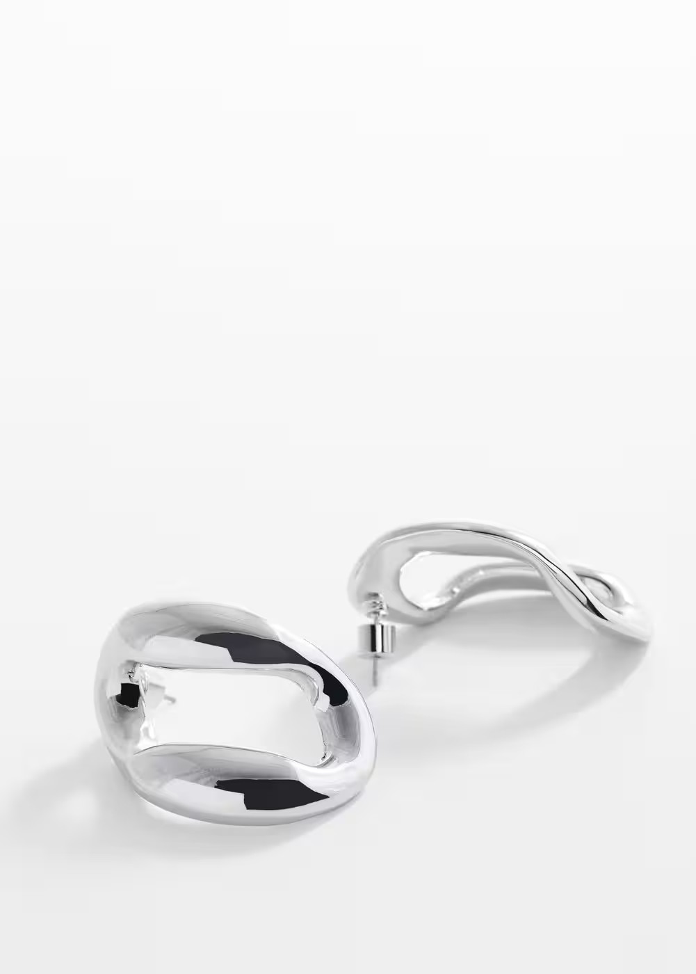 Twisted hoop earrings | MANGO (UK)