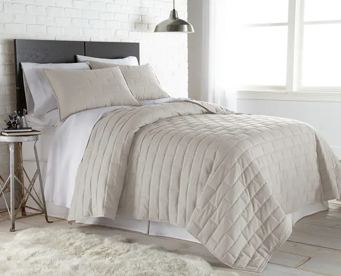 Premium Collection Vilano Brickyard Quilt Set | Nordstrom Rack