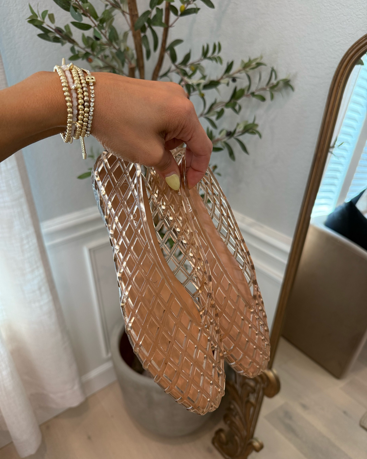 Jellies that have been on repeat

#LTKootd #LTKmomlife #LTKgrwm