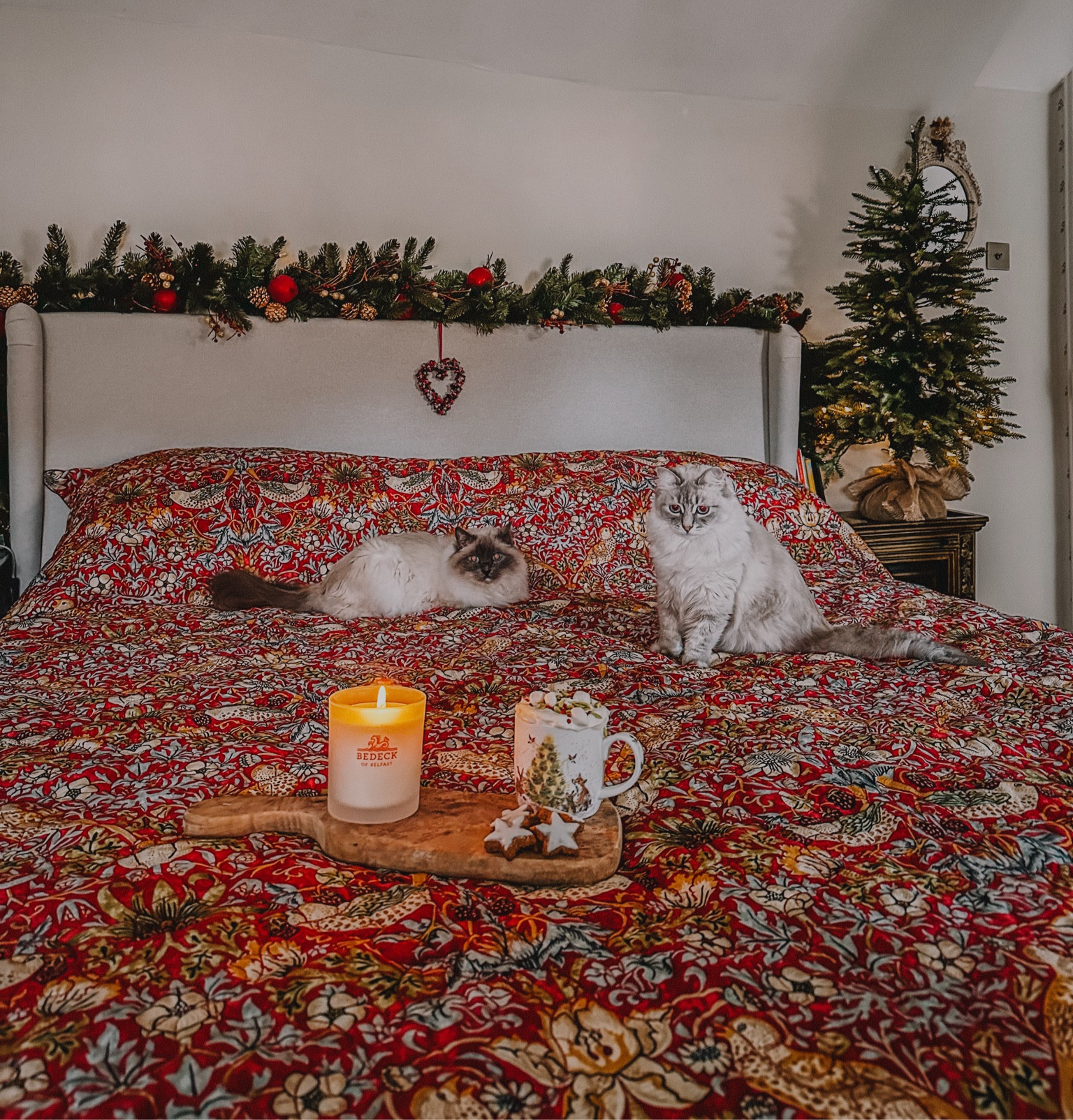 Christmas bedroom decor 🎄



#LTKSeasonal #LTKhome #LTKfamily