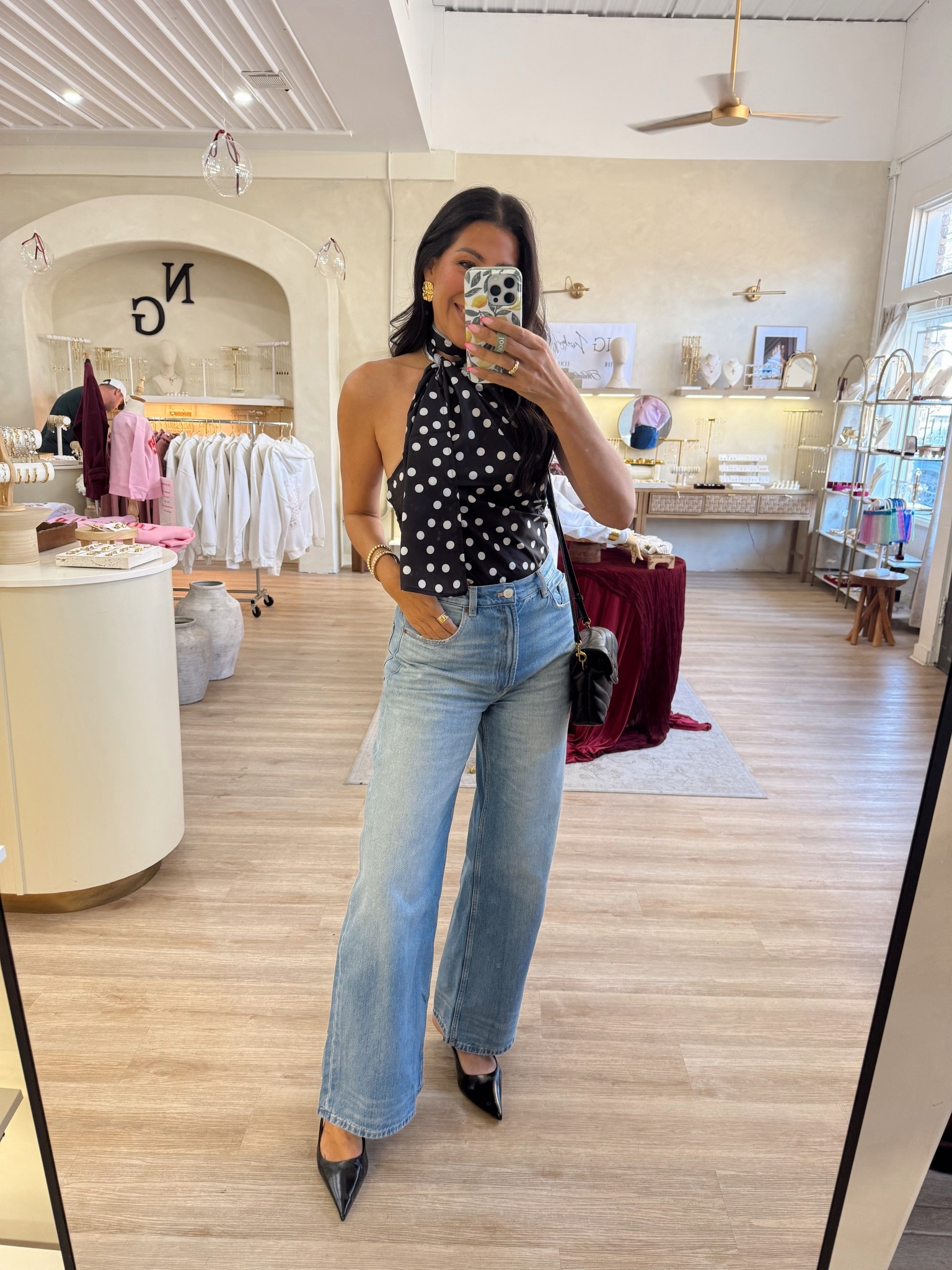 Size medium in top, size 6 in jeanns

#LTKValentine #LTKdayinmylife #LTKgrwm