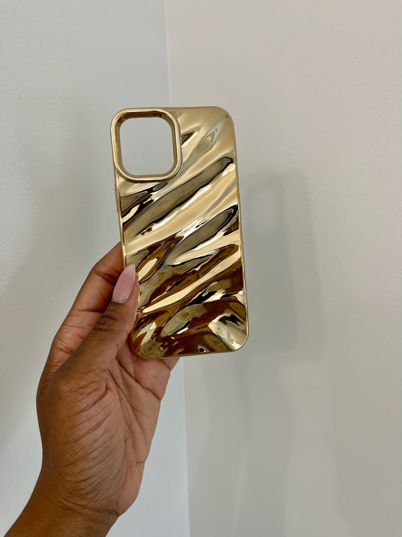 Gold is such a signature statement even when it’s a cell phone case 🤭

#LTKStyleTip #LTKSummerSales #LTKSaleAlert