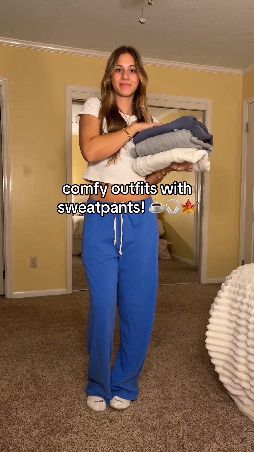 comfy outfits with sweatpants!
#falloutfits #loungewear

#LTKSeasonal #LTKTall #LTKFindsUnder50