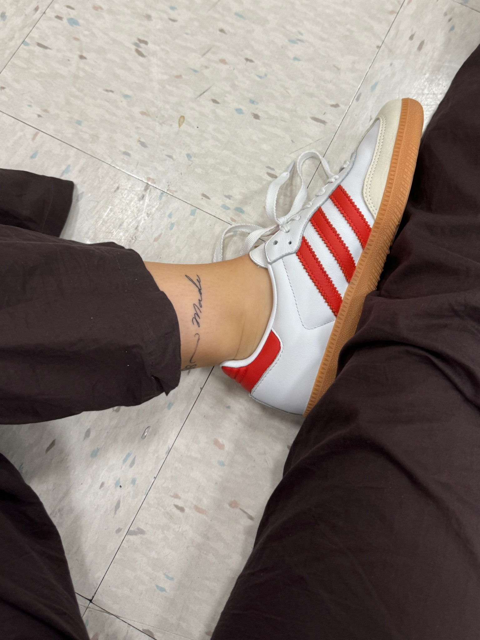 Red Sambas 🌹


#LTKSeasonal #LTKFindsUnder100 #LTKU