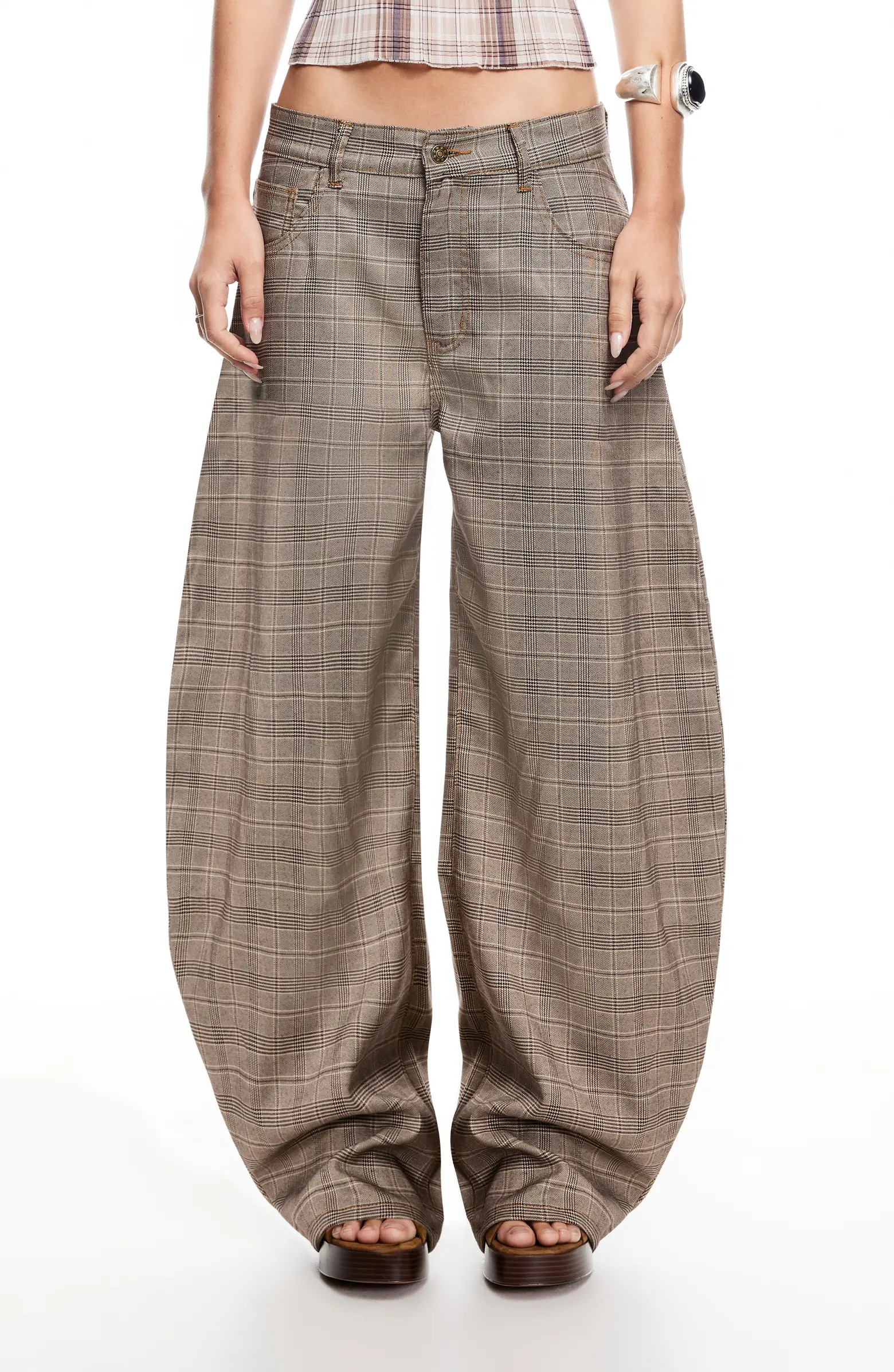 LIONESS Horseshoe Plaid Low Rise Barrel Leg Pants | Nordstromrack | Nordstrom Rack