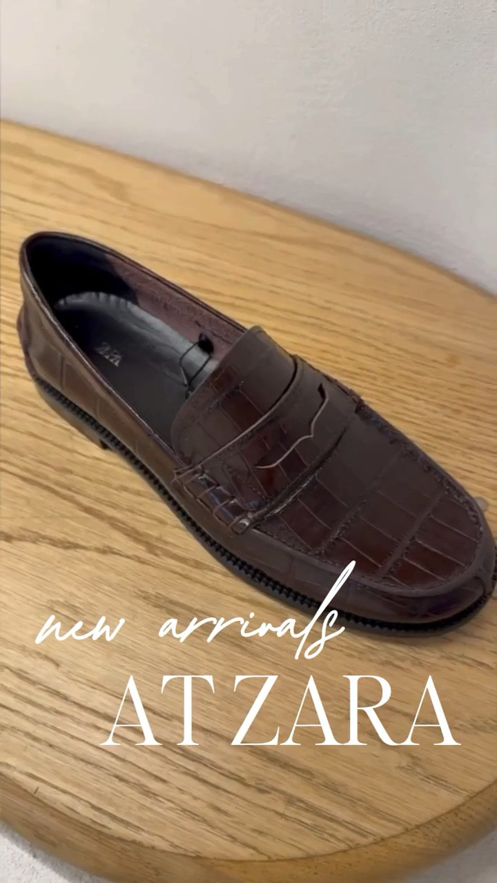 Shopping at the @Zara NYC store 🛍️
My favourite Zara shoes for spring 🌸


#LTKdayinmylife #LTKootd #LTKootd