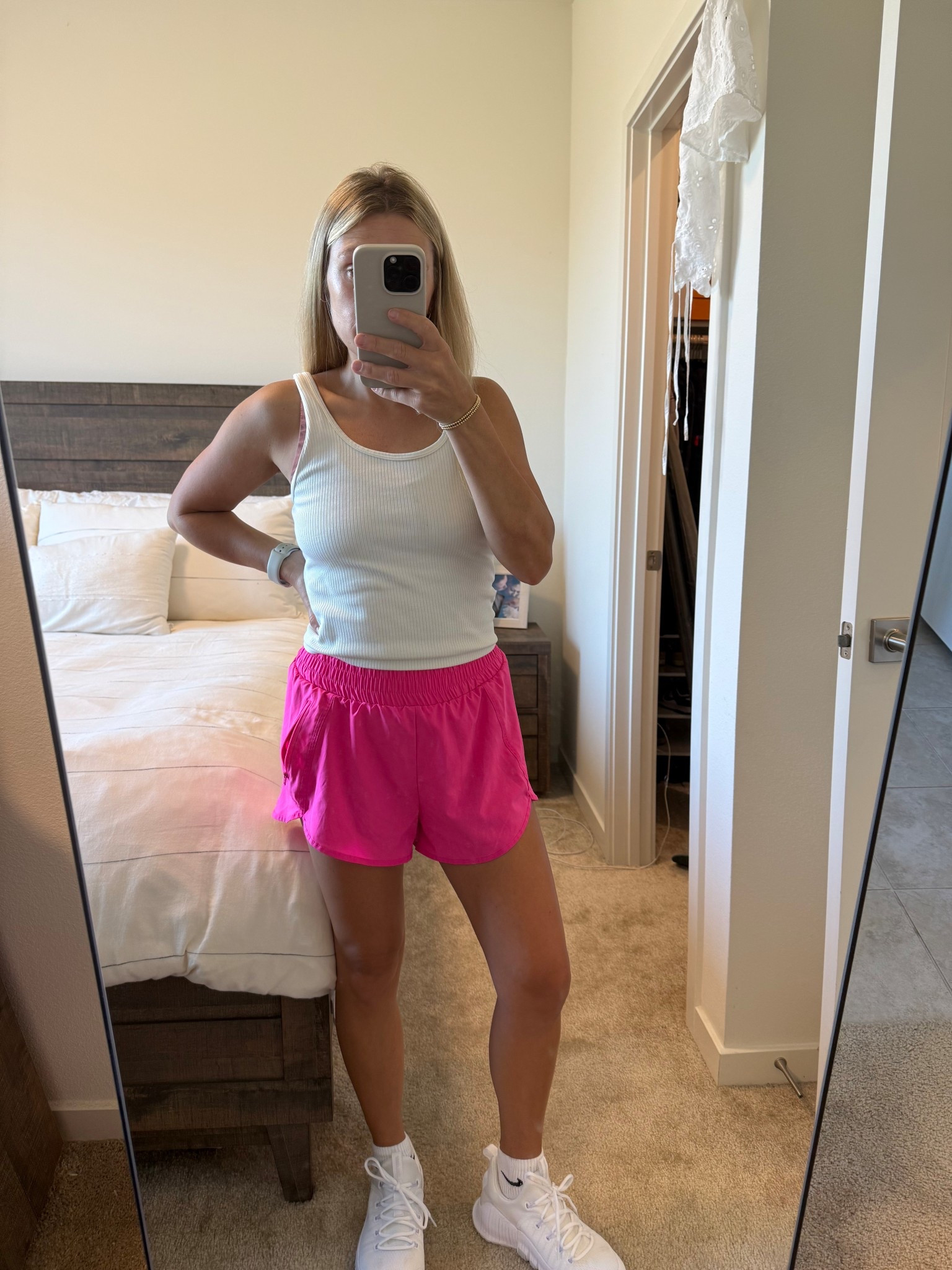 the it girl lifting shoe 