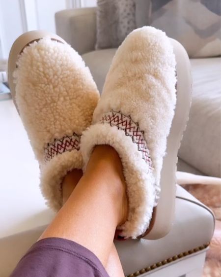 My new go to shoes! Can’t get enough of my Ugg tazz slippers! So cute and comfortable 



Gift for her 

#LTKGiftGuide #LTKshoecrush #LTKstyletip