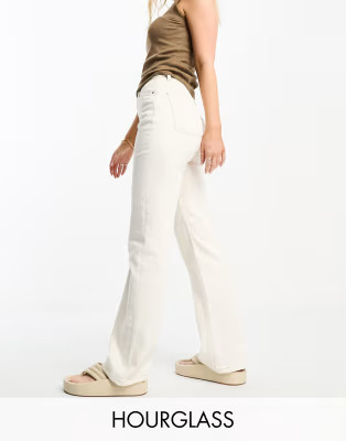 ASOS DESIGN Hourglass comfort stretch straight leg jean in off white | ASOS (Global)