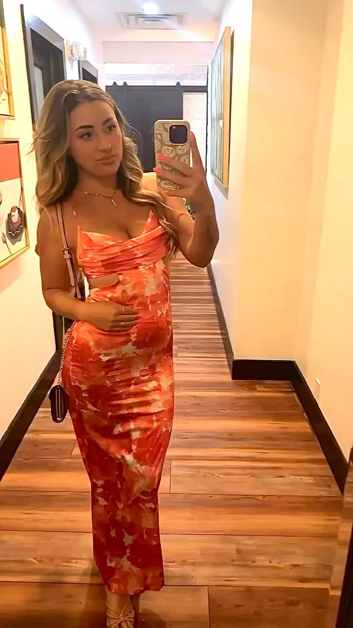 Chic maxi dress that’s perfect for sping and summer semi-formal/formal events 🌺Material feels super silky and lightweight. The top is pretty structured and the straps are adjustable, so I didn’t need a bra which is a win for me. I’m wearing a size small and it’s true to size, but I’d size up if you’re DD+

#LTKSeasonal #LTKfindsunder50 #LTKtravel