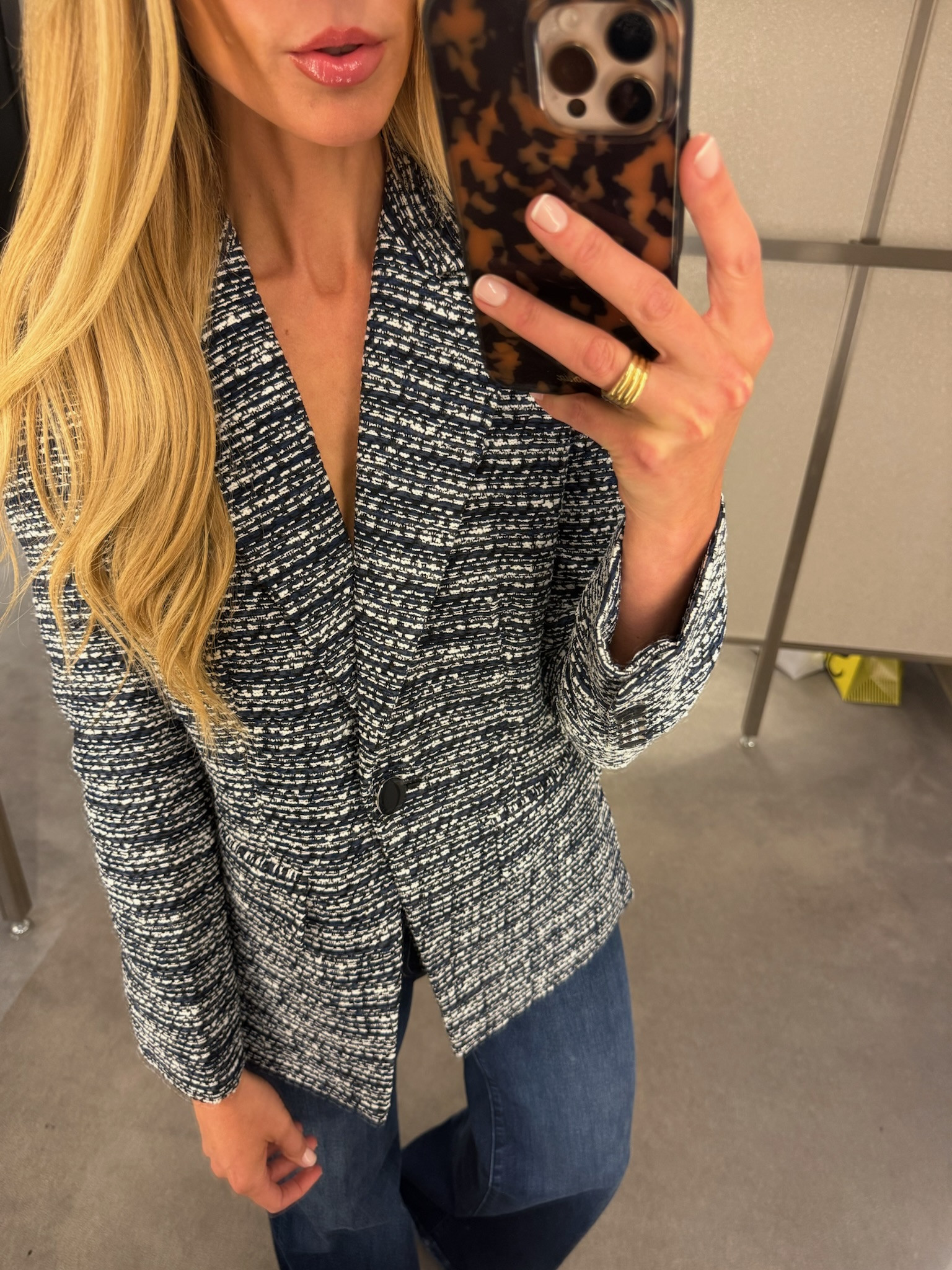 You need this blazer in your closet 😍! Grab it during the Nordstrom anniversary sale!