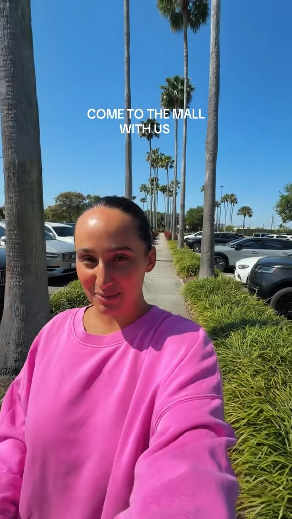 come to the mall with us 💝
#aerie #shoppingvlog #mall #familyshopping #colorful 

#LTKootd #LTKvlog #LTKmomlife