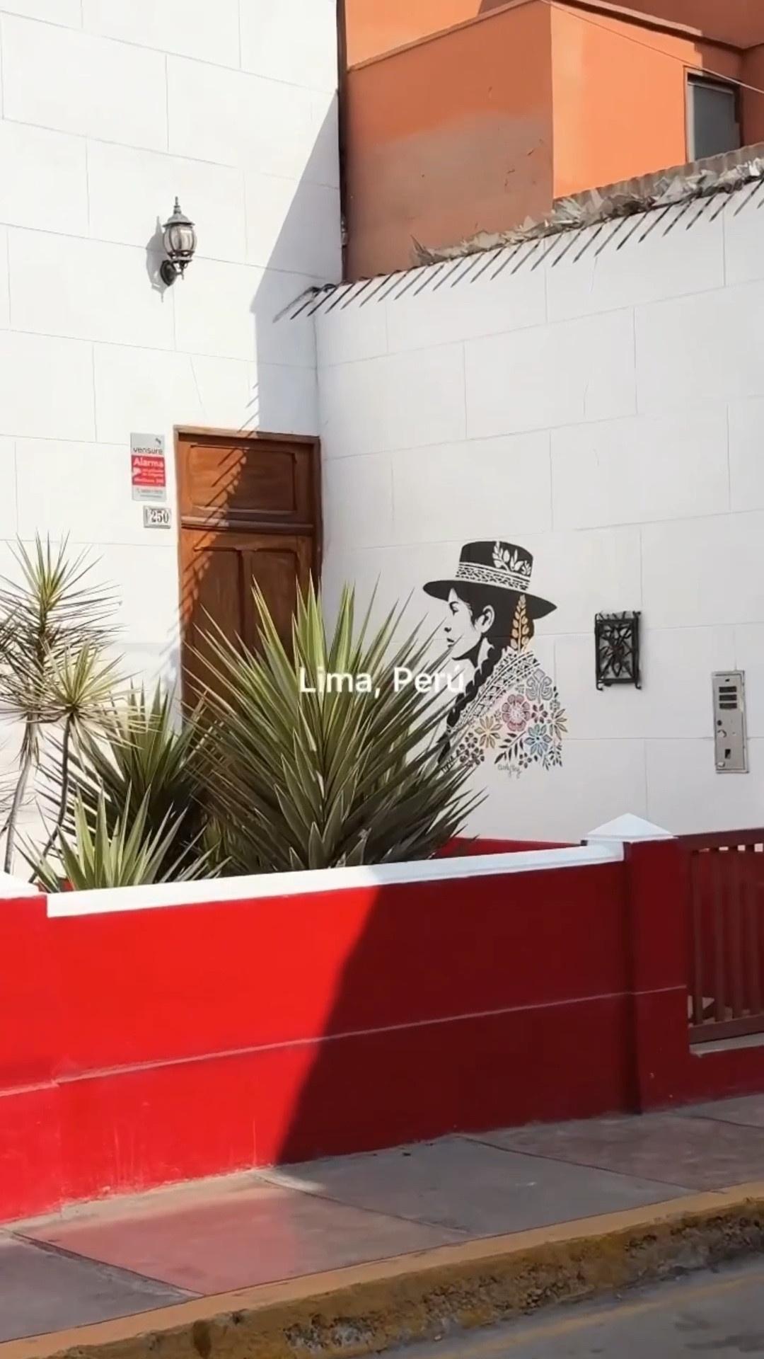 First stop: Lima. 🇵🇪 I spent the day exploring two of its most iconic neighborhoods (Miraflores & Barranco) and let me tell you, it’s the perfect intro to Peru. Linking my outfit here! 

#LTKootd #LTKdayinmylife #LTKTravel