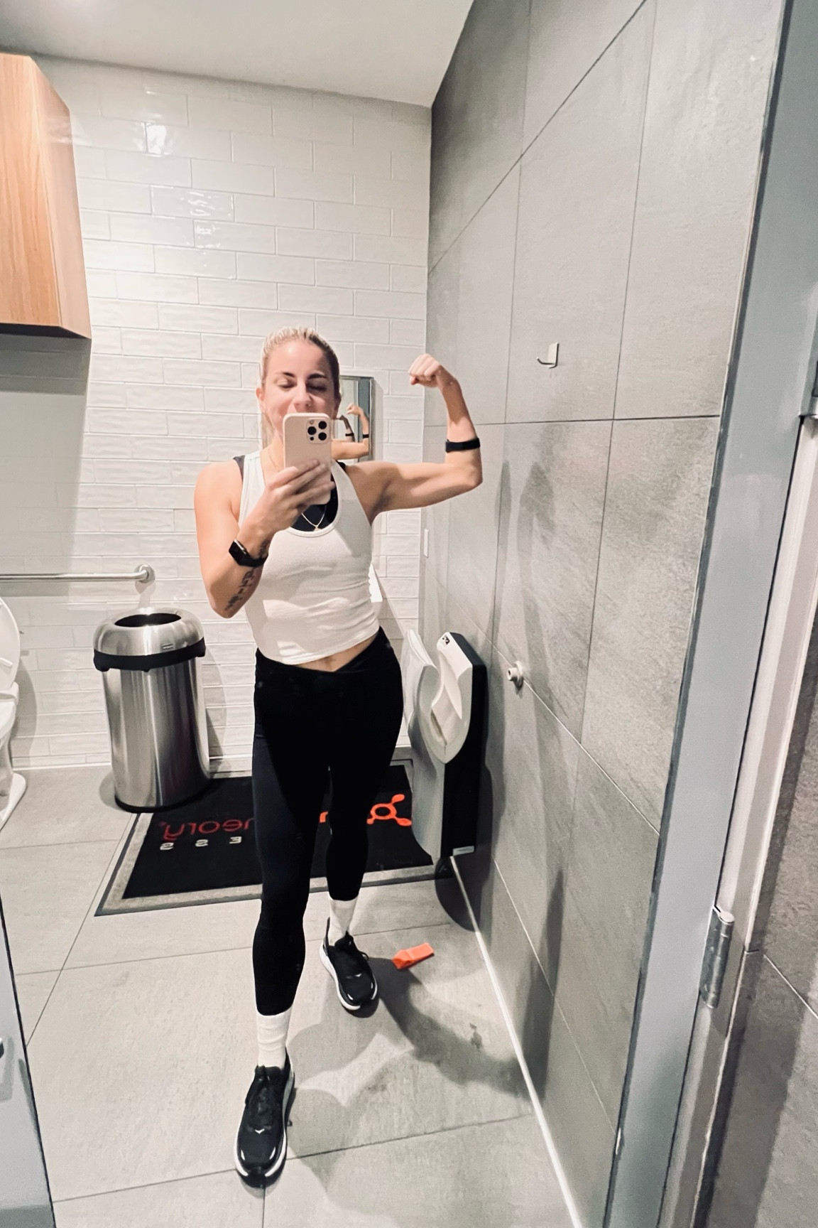#amazonfitness #amazonfinds #workoutoutfit #amazonleggings #goodqualityleggings #dailyoutfitinspo •• wearing small in top + leggings

#LTKfit #LTKunder50 #LTKSeasonal