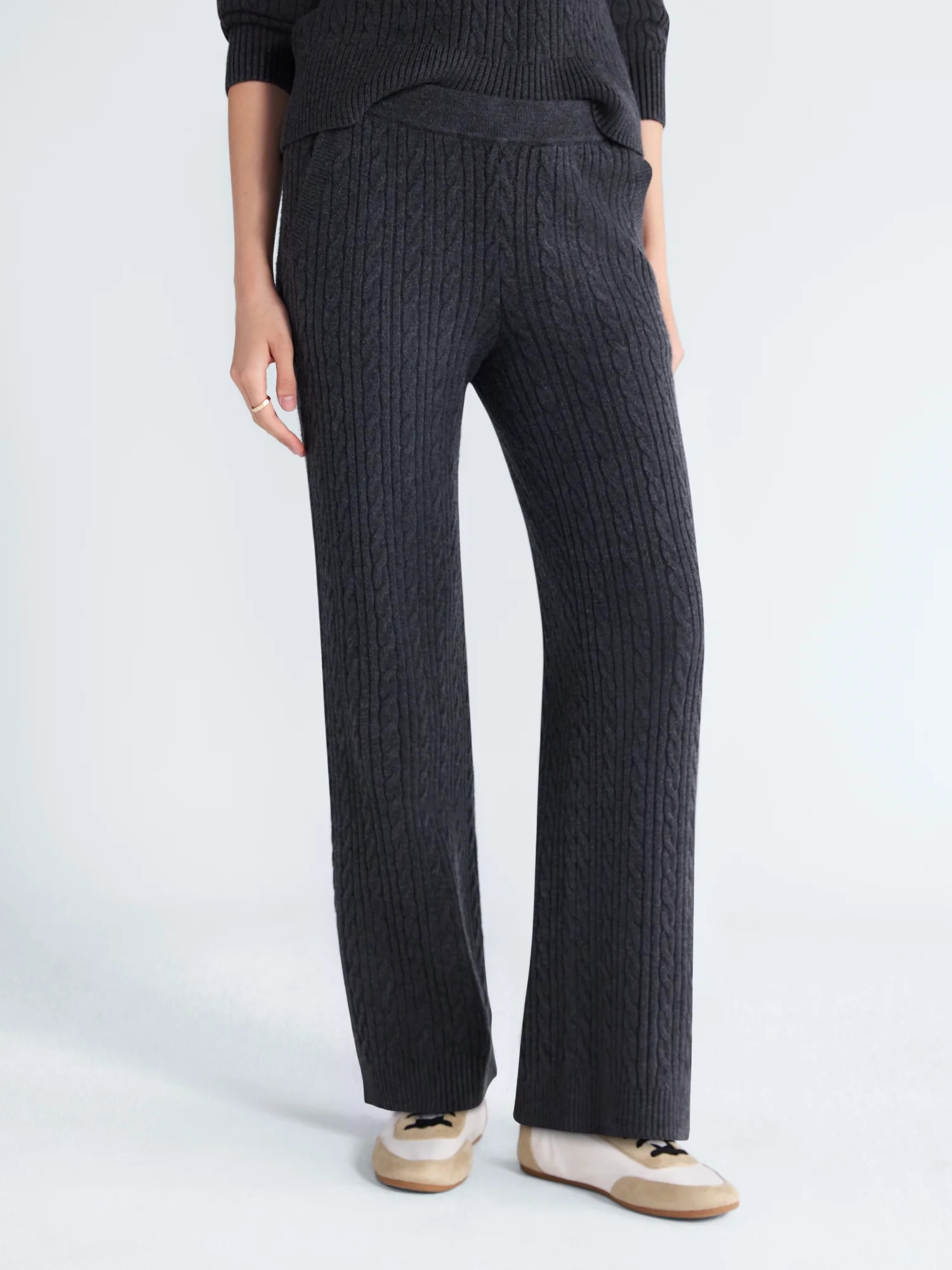 Free Assembly Women's and Women's Plus Cozy Yarn Cable Knit Sweatpants, 28.5" Inseam, Sizes XS-4X - Walmart.com | Walmart (US)
