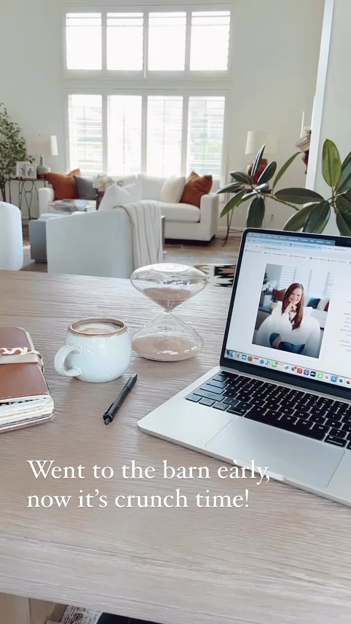 This 30 minute hourglass is so pretty and it helps me stay on track with my work tasks! 

#homeoffice #deskaccessories #officedecor #homedecor #amazonfinds

#LTKVideo #LTKFindsUnder50 #LTKHome