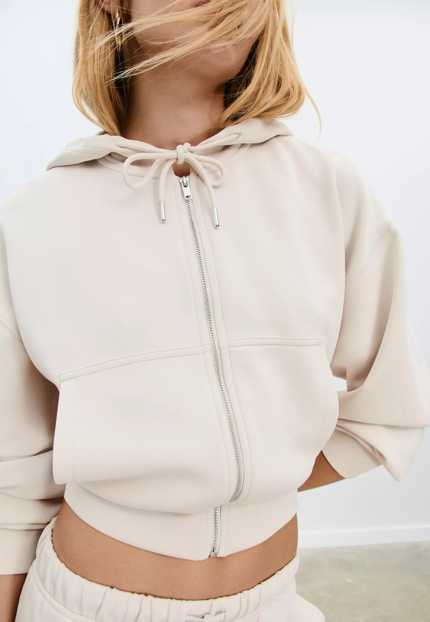 Soft-touch zip-up hoodie - Women's fashion | Stradivarius United Kingdom | Stradivarius (UK)