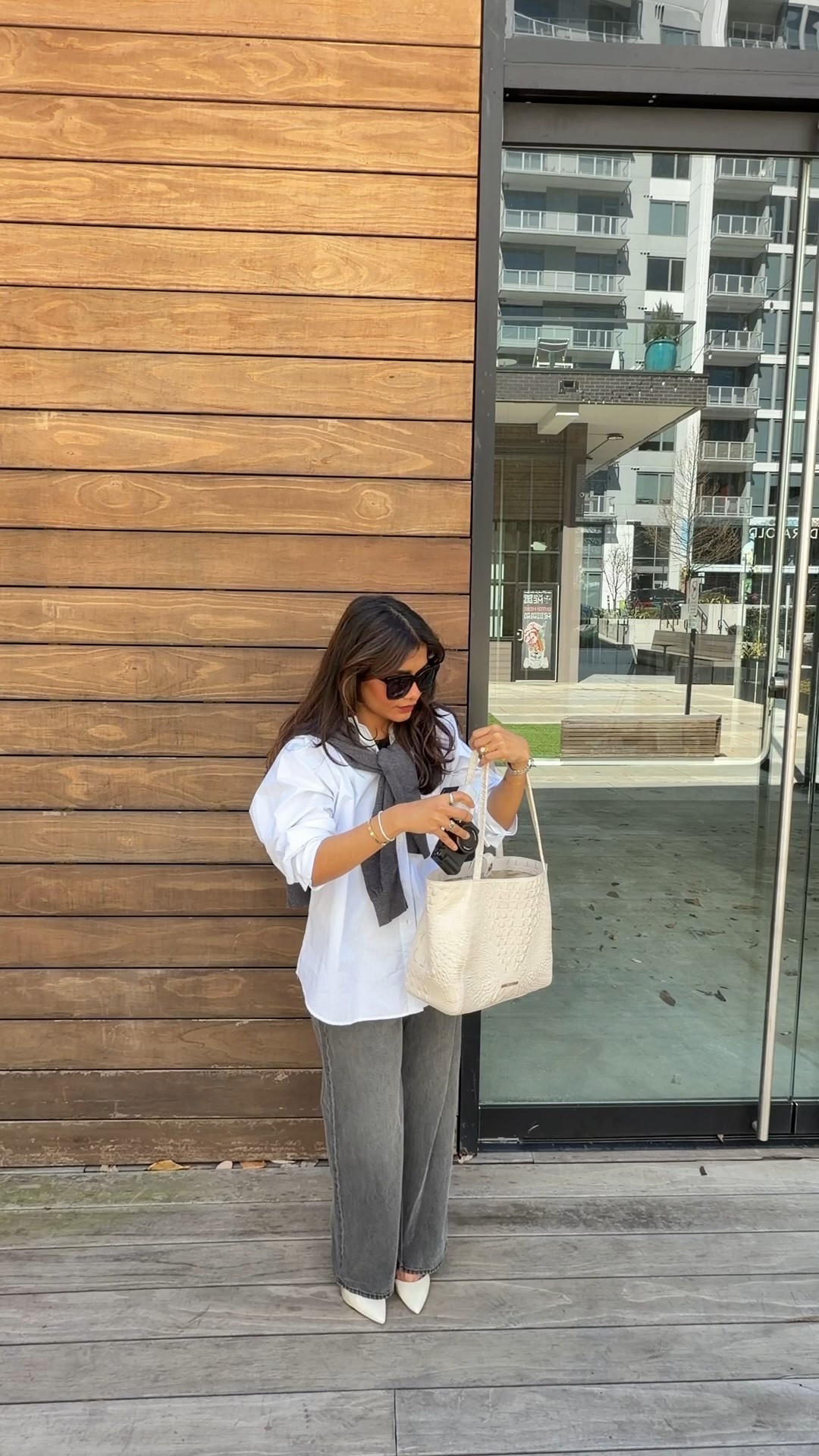 Elevated casual outfit (petite + mom friendly) 

Wearing medium in shirt (I’m a xs/small in Zara but wanted a looser fit) 

Wearing 25S in grey jeans 


#LTKPetite #LTKWorkwear #LTKootd