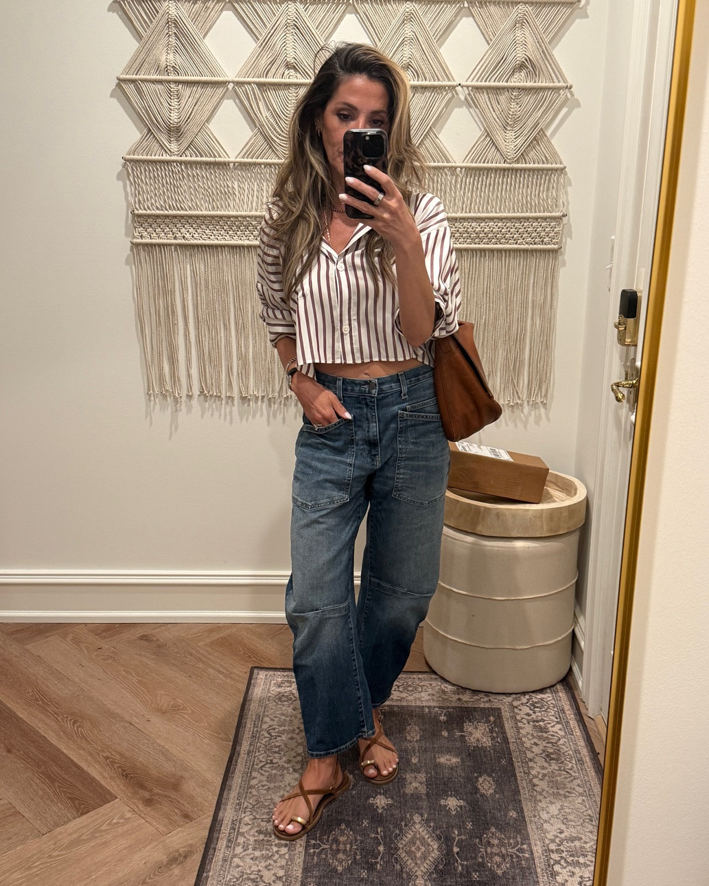 Still love a barrel jean.

#LTKootd #LTKOver40