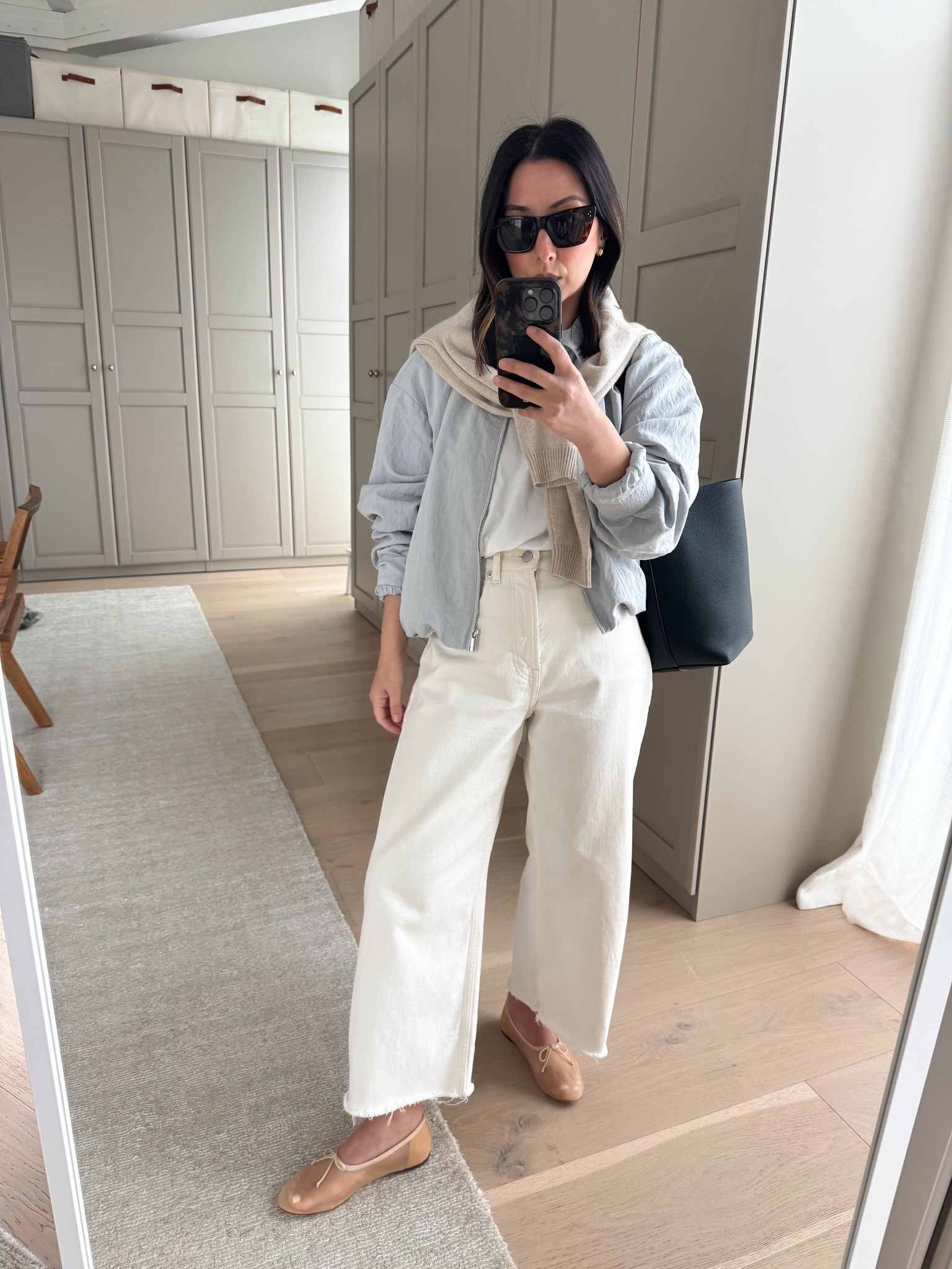 The perfect light weight jacket for warm weather. 

Zara jacket xs
Madewelll tee xs
Everlane curve jeans 26 - cut hems sized up
Loeffler Randall flats 35
The Row bag medium
J.crew cashmere sweater small
Celine sunglasses 
Dorsey James necklace 15”

spring outfits, summer outfits, petite style

#LTKmomlife #LTKootd #LTKPetite