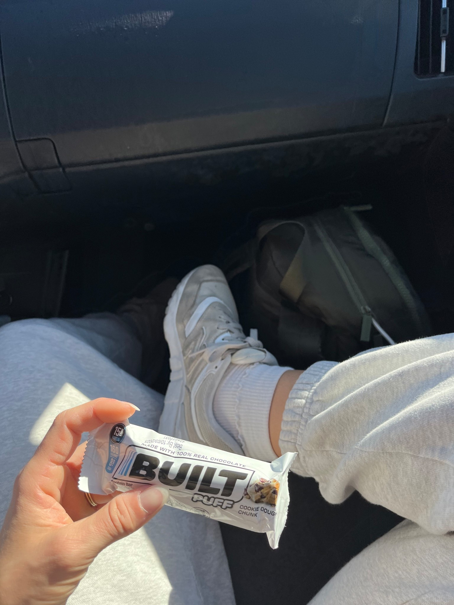 Built bars >>>

high-protein snacks, healthy food swaps, simple healthy foods, women’s supplements, creatine, protein bars that taste good, non-chalky protein, granola bars, pantry restock

#LTKSeasonal #LTKActive #LTKHome
