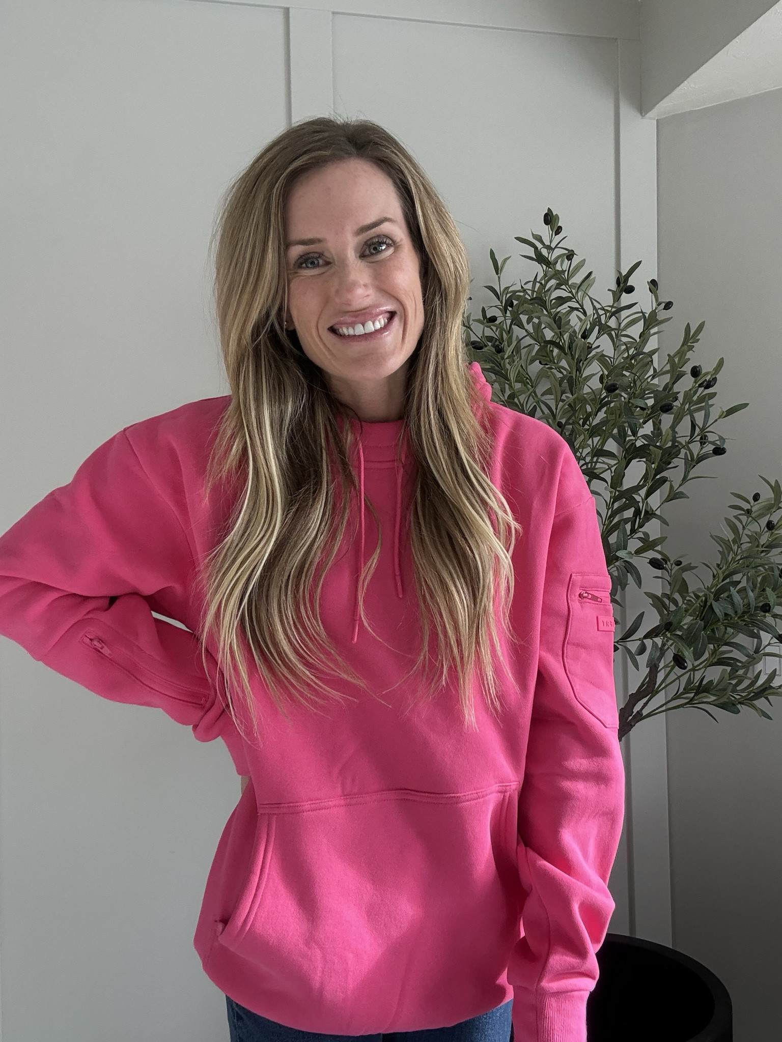 Wearing size XS
Airplane hoodie
Comfrt sweatshirt 
Travel hoodie
Comfrt 

#LTKootd #LTKTravel