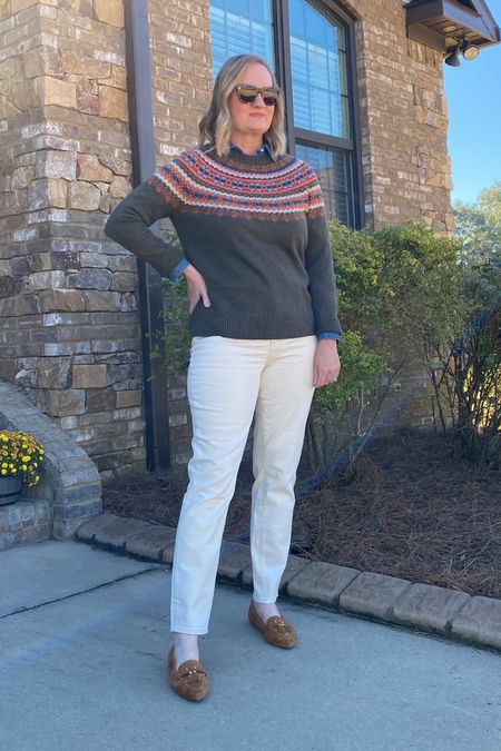It’s sweater season, so I’m wearing the colors and textures of Fall. @talbotsofficial has a beautiful mix of both neutrals and color tones, like this fair isle sweater, denim shirt, cream-
color jeans and suede flats that you can style different ways.

 #mytalbots #talbots #talbotspartner #fallfashion #outfitinspo #modernclassicstyle #sponsored #fallstyle #fashionover40 #fashionover50 
