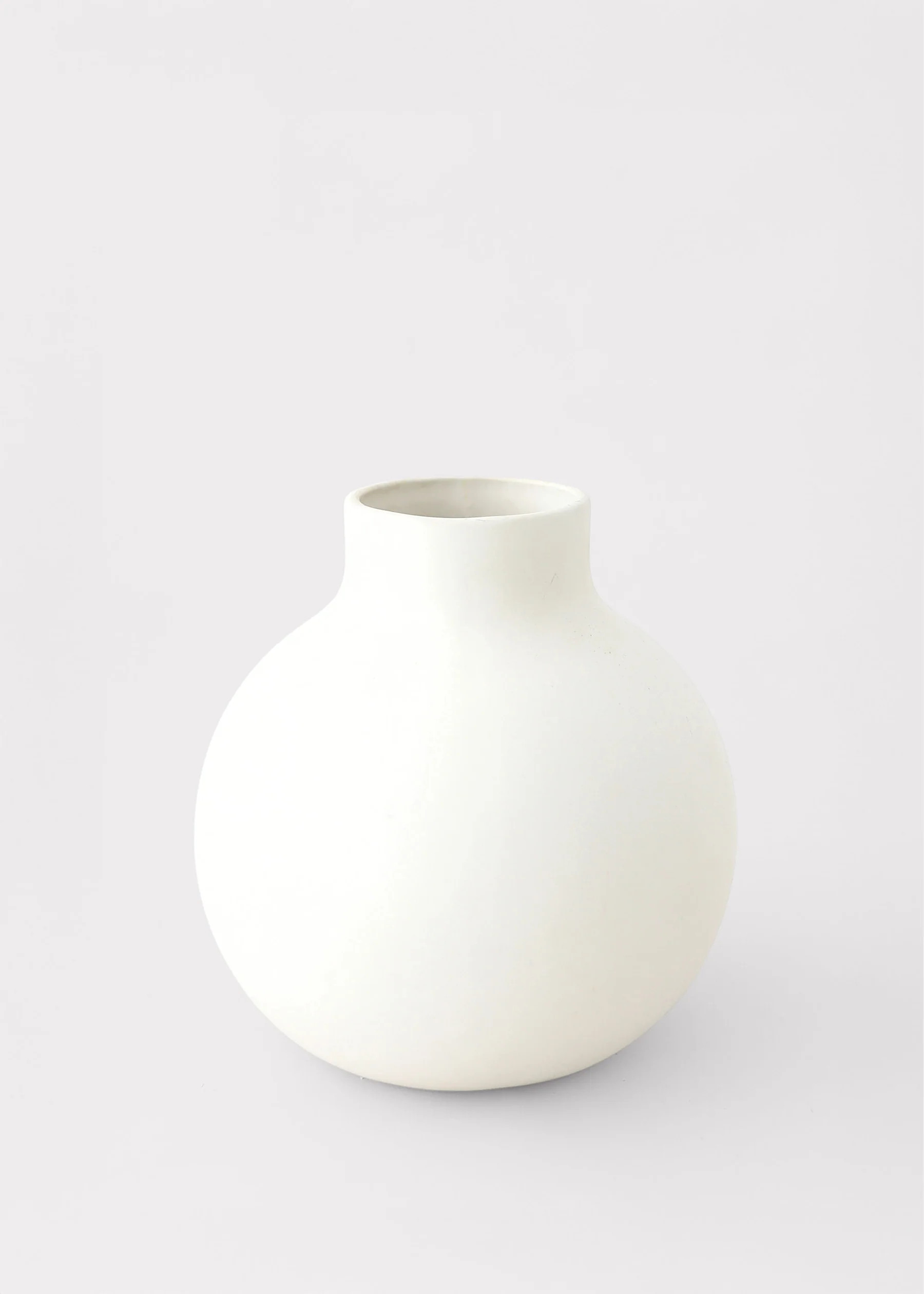 Ceramic Round Flower Vase at Afloral | Afloral