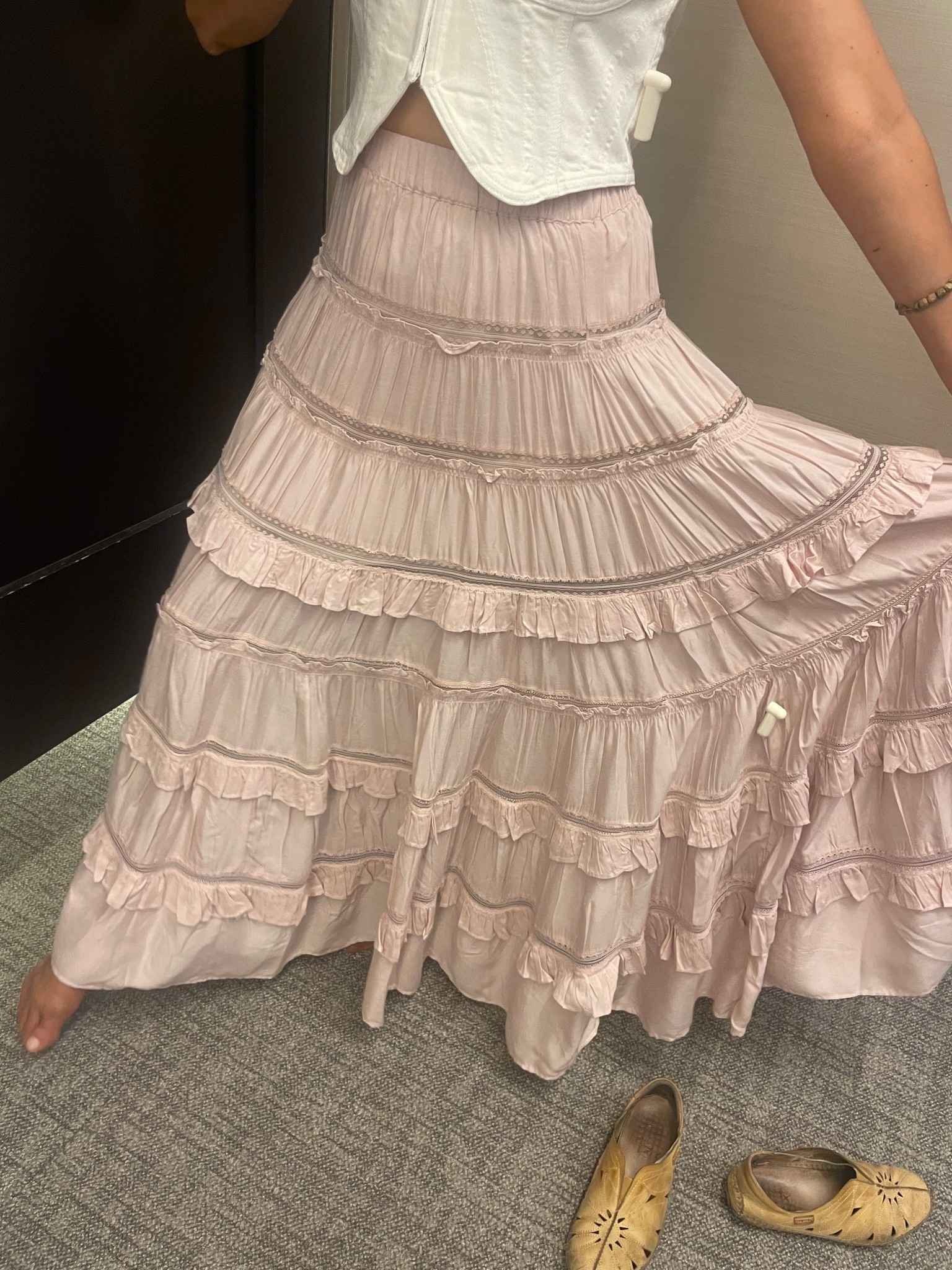 This pink skirt just fulfills all my childhood dreams. 
#allsaints #nirdstrom #skirt

#LTKStyleTip