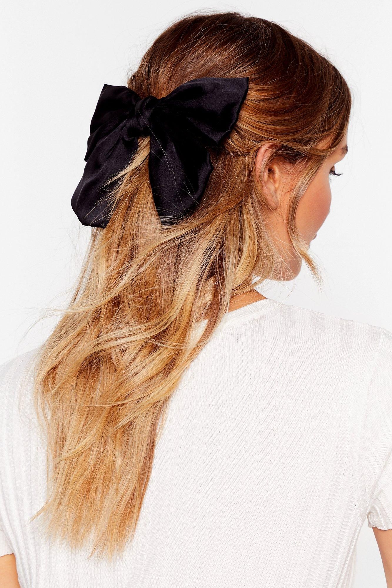 Oversized Bow Hair Clip | Nasty Gal (US)