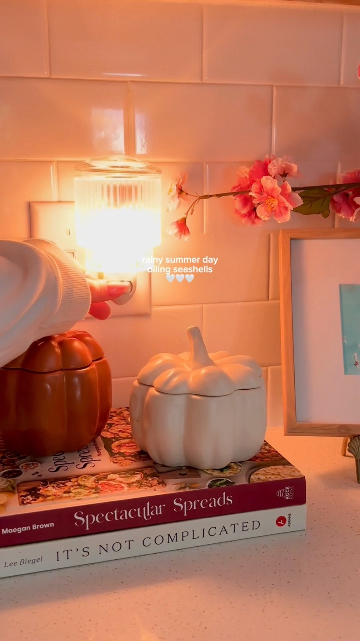 my favorite little wax warmer light 🤍

#LTKmorningroutine #LTKHome #LTKSeasonal