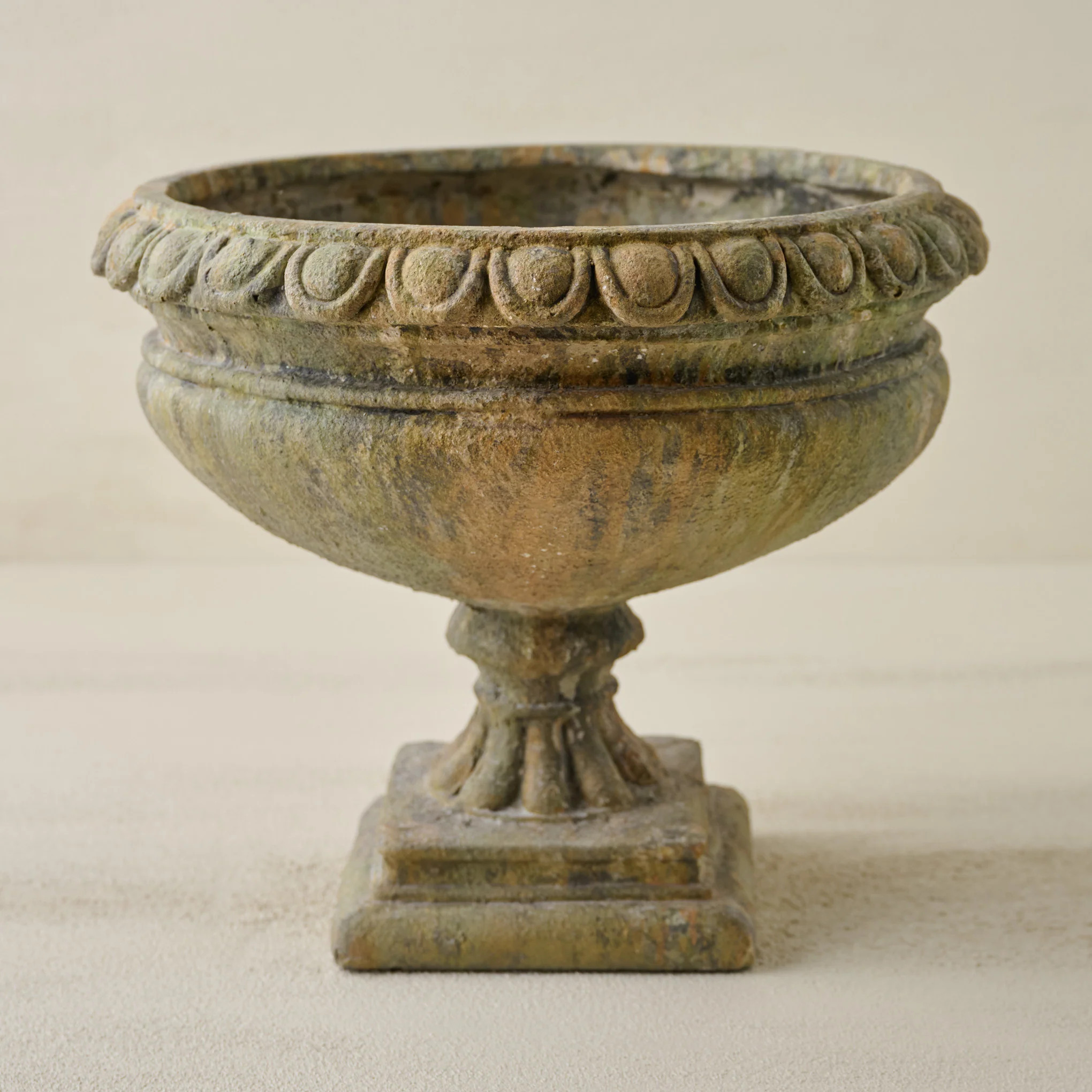 Oversized James Scalloped Pedestal Planter | Magnolia