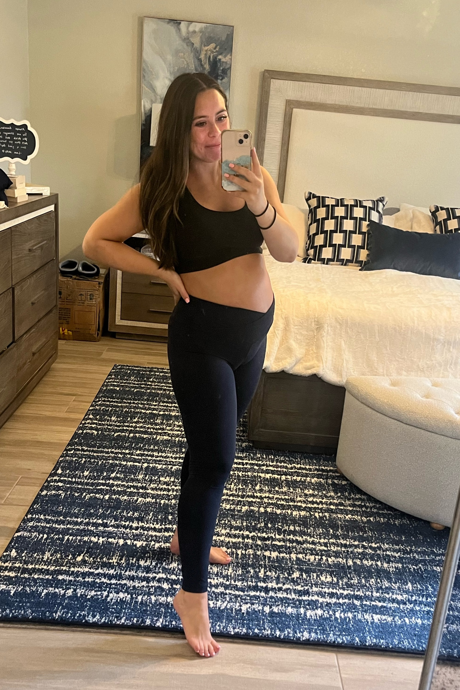 Non maternity lulu dupes 
Size small in leggings 
Medium in sports bra 



#LTKFitness #LTKFindsUnder50 #LTKBump