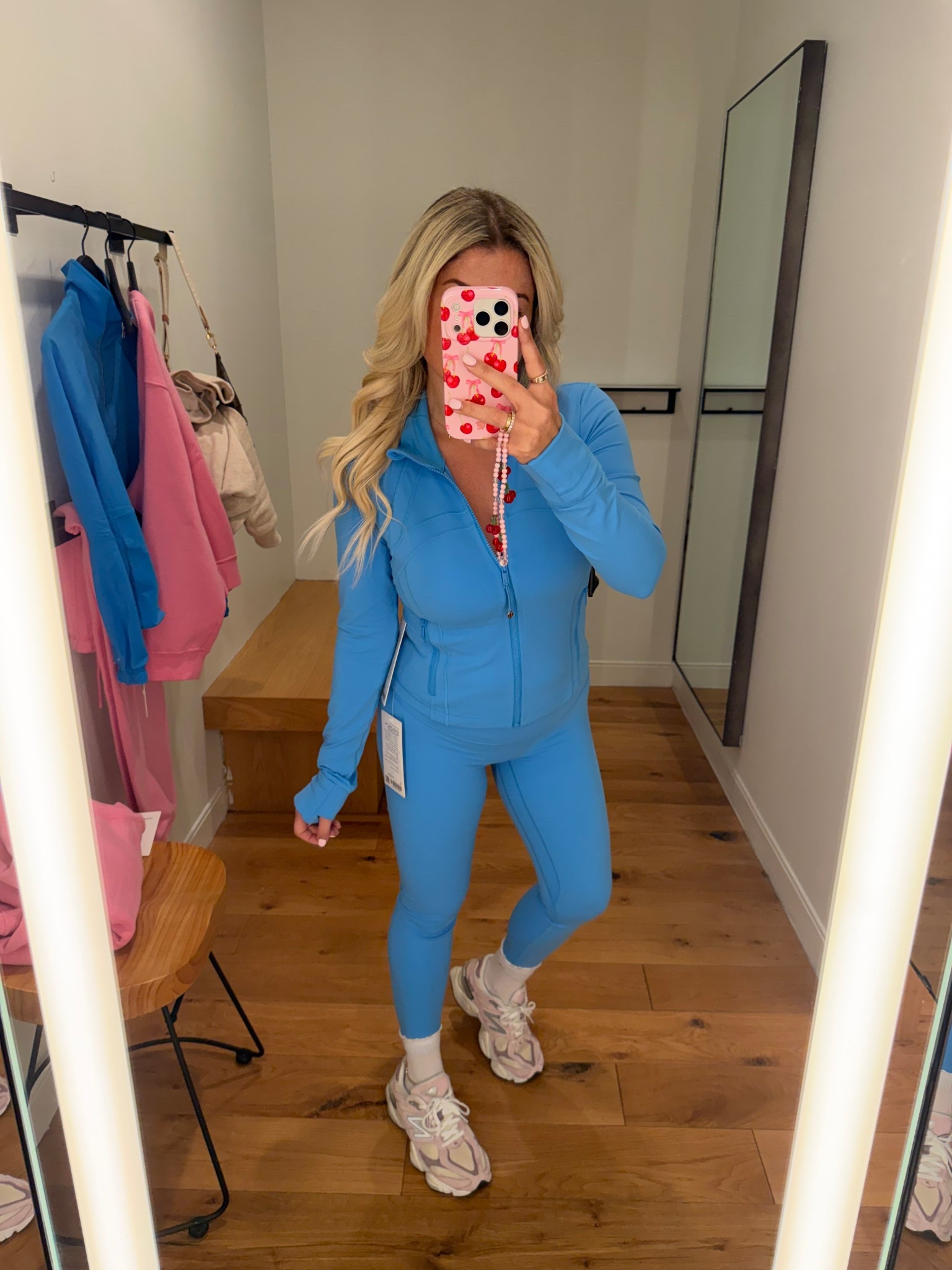 New @lululemon 
Define jacket 6
Align leggings 4
