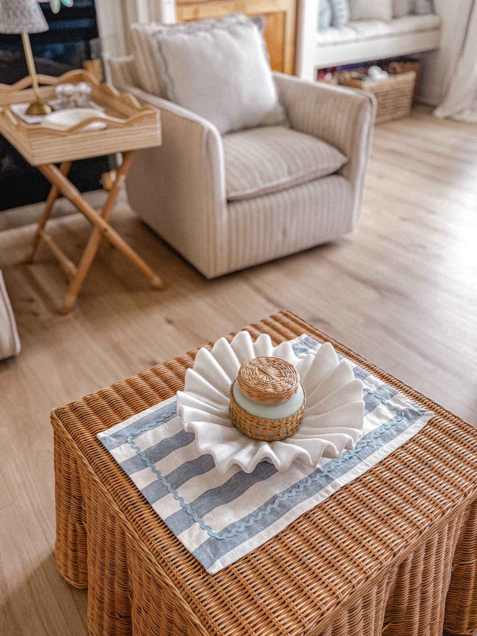 Cutest $5 placema, comes in green too, + marble wavy bowl and scalloped rattan ottoman table #LTKspring #LTKSpringSale

#LTKHome