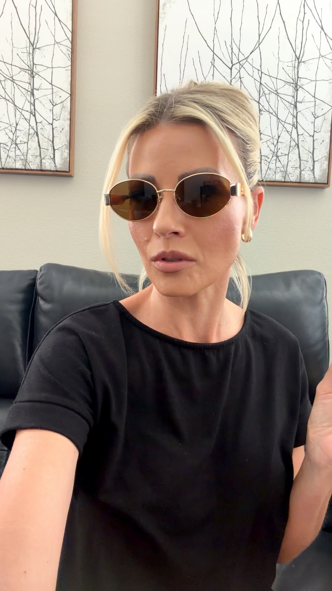 🕶️

#LTKOver40 #LTKgrwm #LTKootd