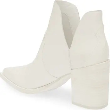 Chaya Pointed Toe Bootie | Nordstrom
