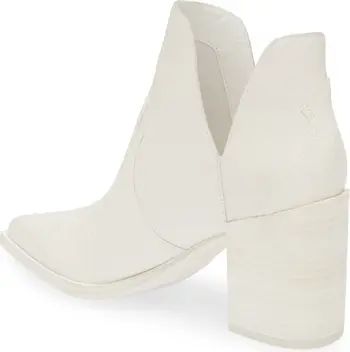 Chaya Pointed Toe Bootie | Nordstrom