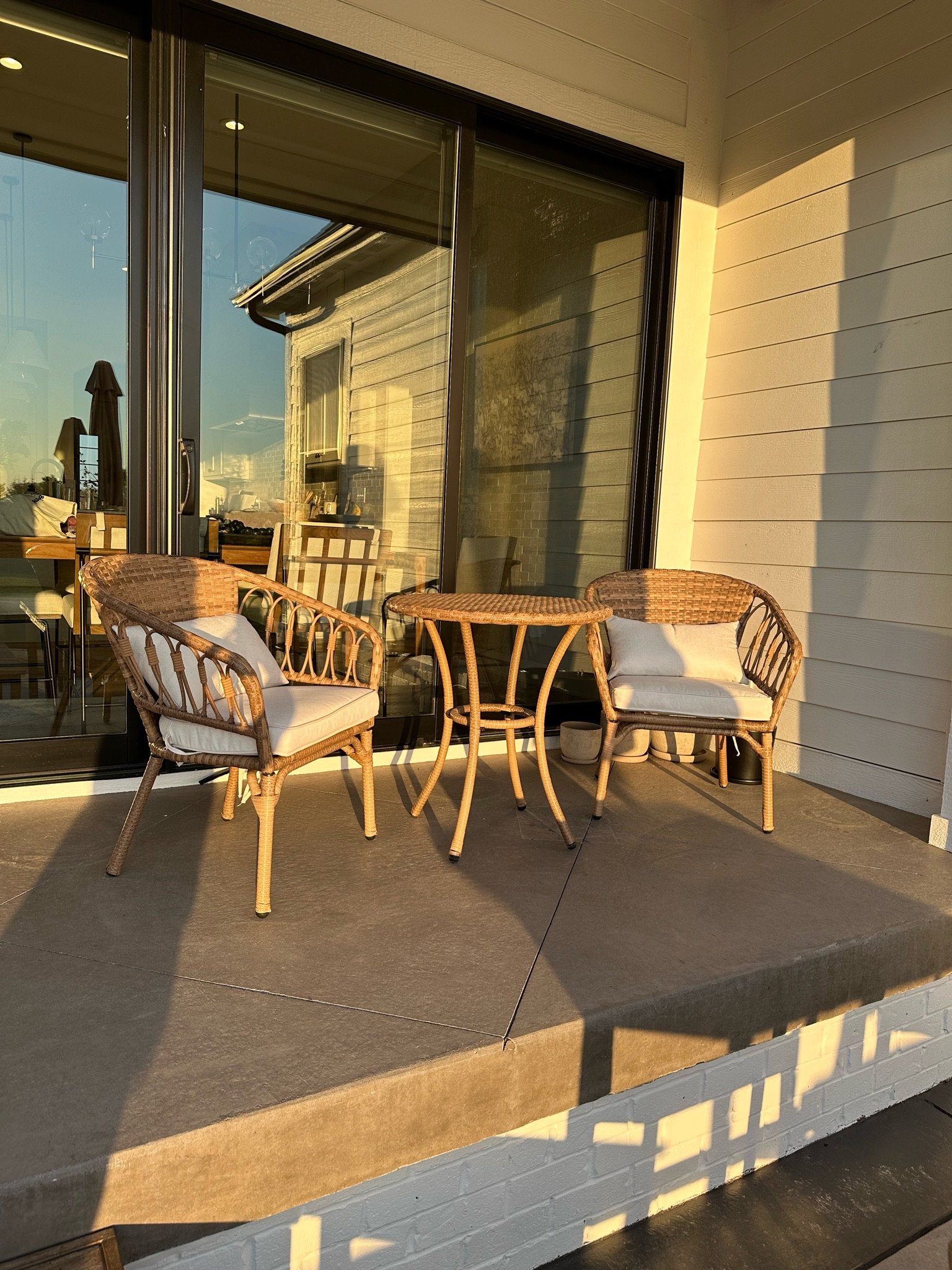 Outdoor patio season is here and we’re getting everything set up! Bistro Set is on super sale right now!! #kathleenpost #patio #outdoorseating