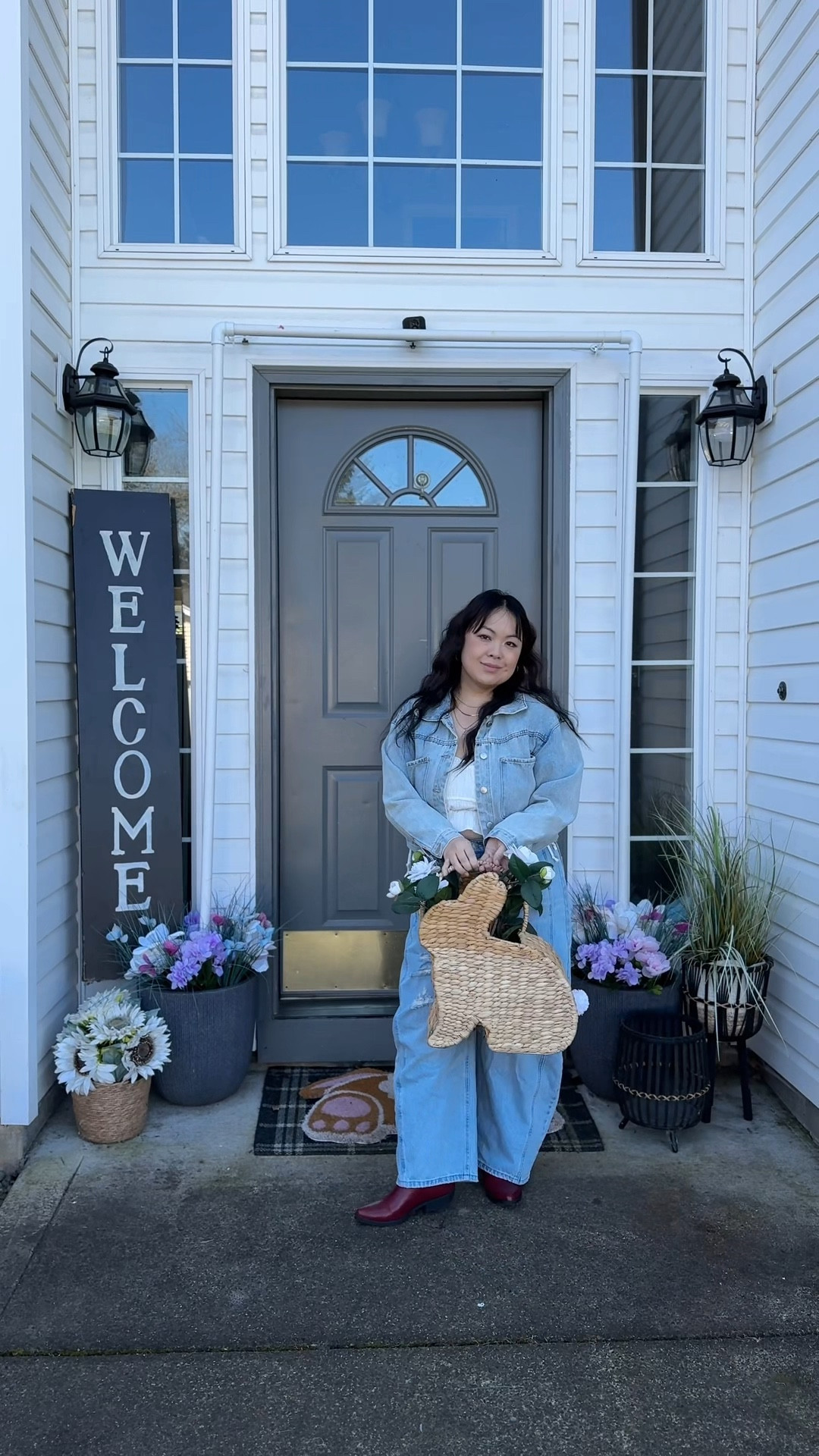 It’s finally time to decorate my front door for spring. 

I’m debating if I should hang some vines and wisteria stems on the pvc pipes. Let me know your thoughts in the comments. 

#spring #springdecor #frontdoor #frontdoordecor 

#LTKHome